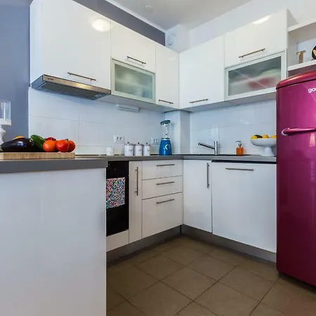 Glow Apartment *